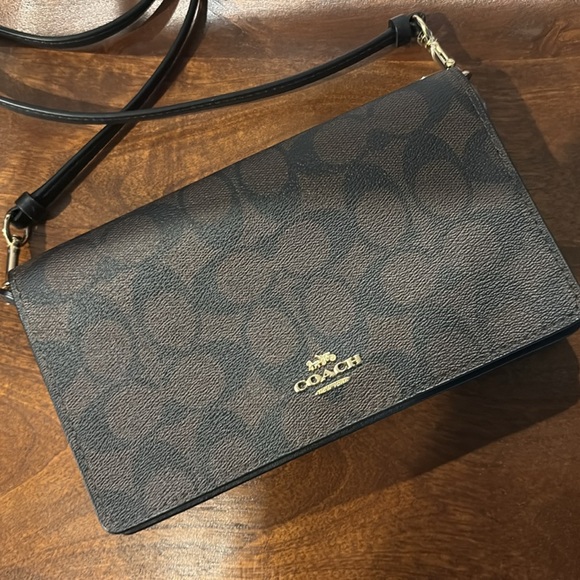 NWT Coach Signature Leather Crossbody – Brown/Black Clutch - Picture 4 of 10